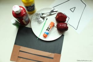 Easy Apple Art with letter a printable for kids to apple stamp. You can also make an apple basket then count the apples. quick craft for kids