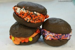 Halloween Whoopie Pies make the best treats! These are so yummy seriously the Best Whoopie Pies ever! Kids love Halloween snacks and treats in their lunch.