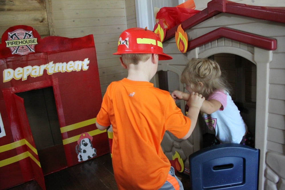 This Fireman Theme Fun Friday is awesome! Enjoy the fun role playing with your kids, enjoy the color pages, activities, and crafts. 
