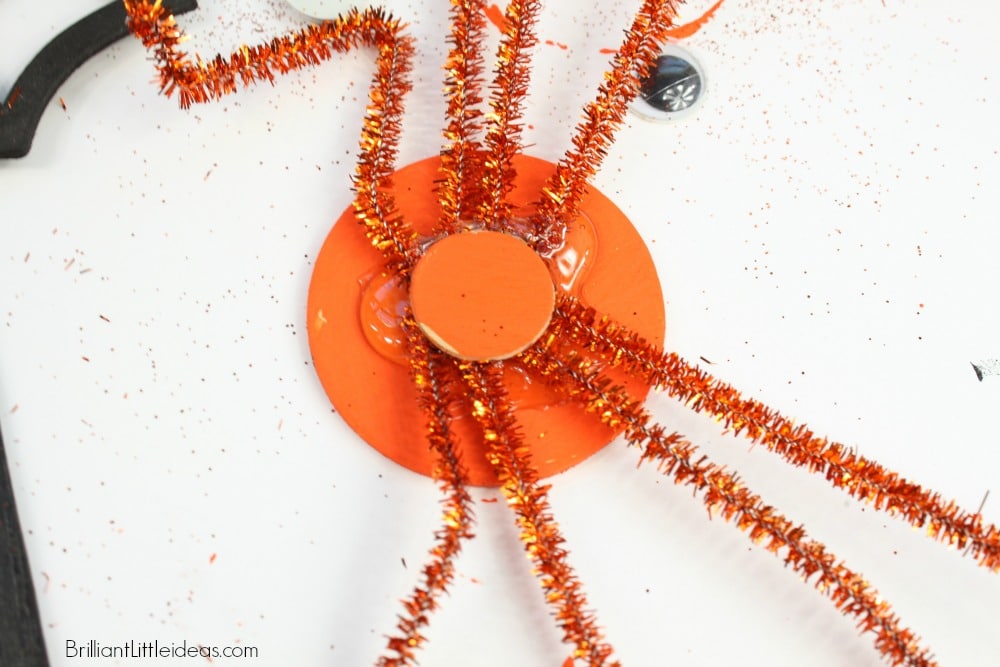 AWESOME! This Quick Craft Spider Wand is so easy. A Great Halloween craft for kids! My daycare kids loved this fall activity we do it every year. #Halloween