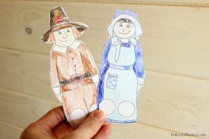 Have your kids create your own puppet show with these 5 Thanksgiving Finger Puppets. #freeprintable #Thanksgiving #fallkidscraft