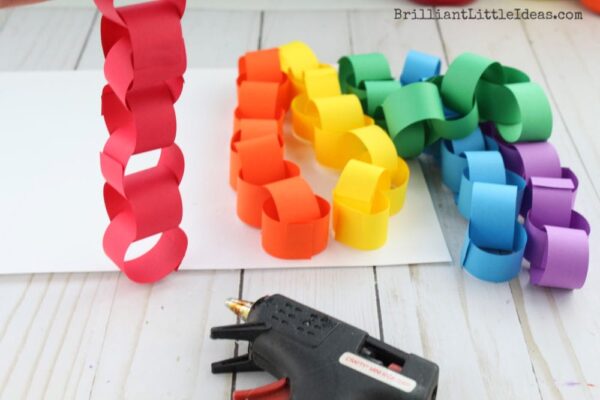 Rainbow Construction Paper Chain Craft for Kids | Brilliant Little Ideas